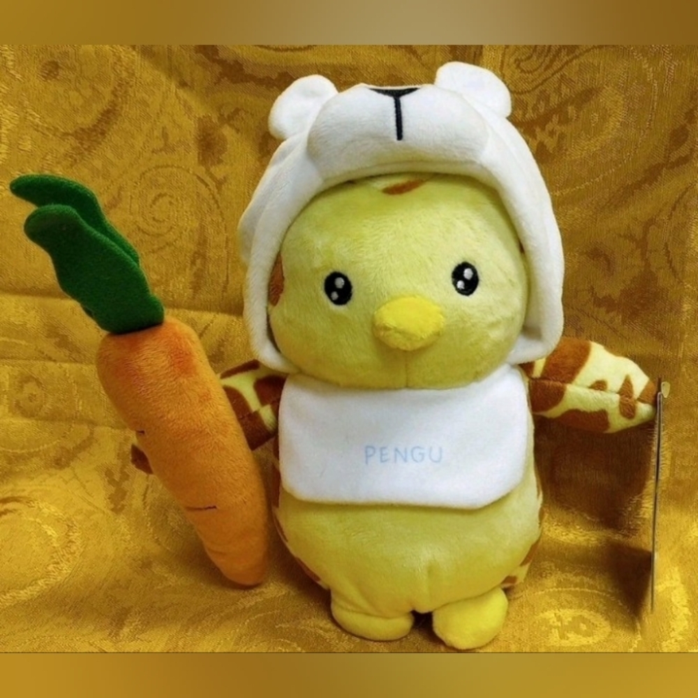 NWT Pudgy Penguins "Lil Carrot" Plush Buddy W/Giraffe Outfit & A Polar Bear Hat